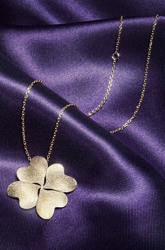 wisiorek Loee stardance 2024 z żółtego złota