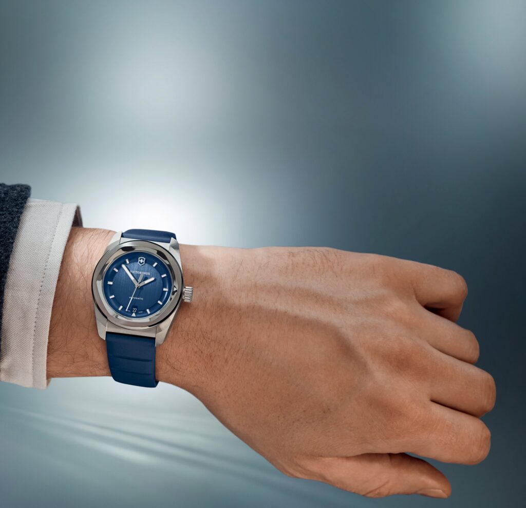 Wodoszczelny zegarek sportowy Victorinox Concept One na kauczukowym pasku